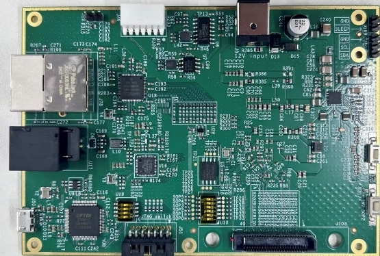 图片包括 游戏机, 电子, 电路AI 天生的内容可能不准确。